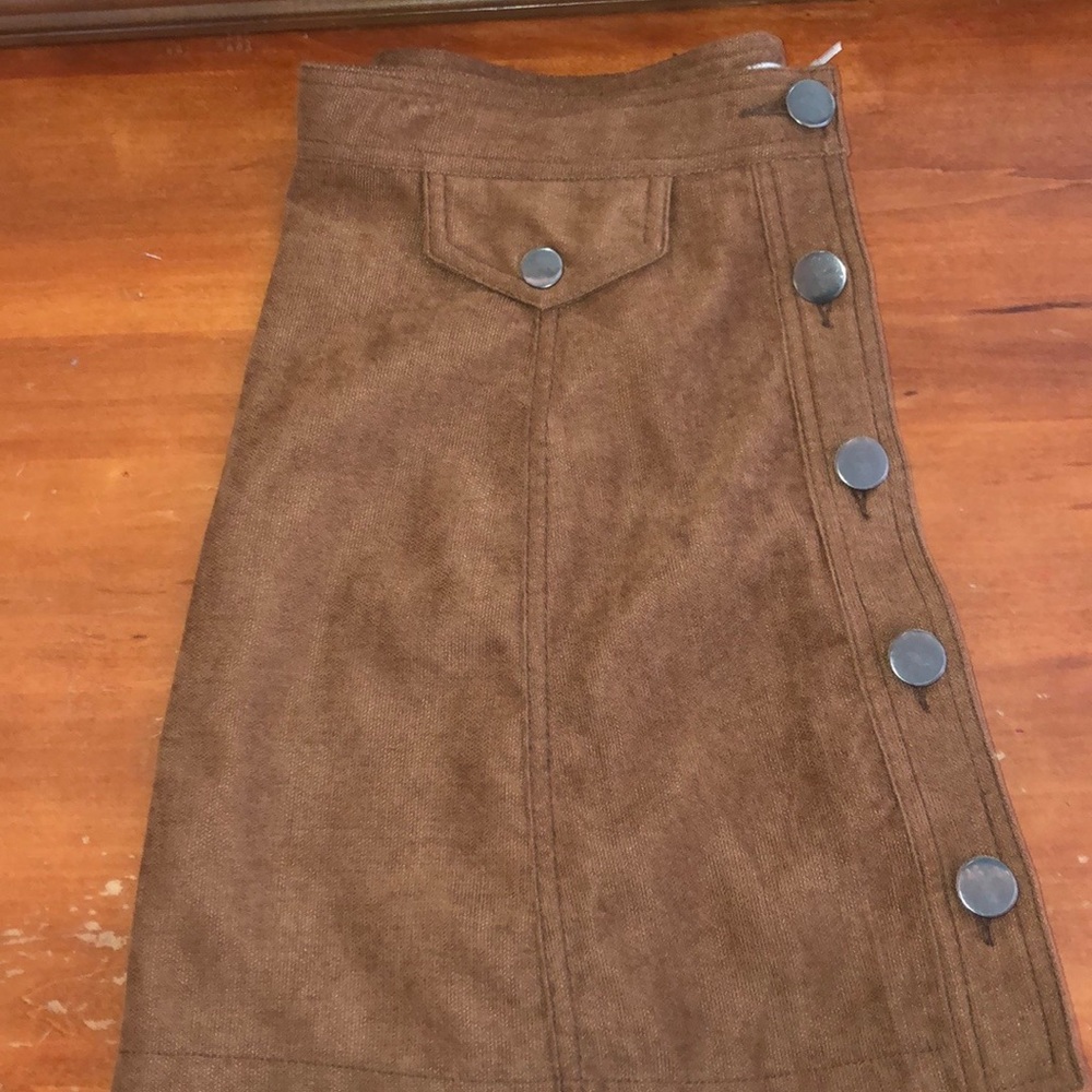 Corduroy button skirt - Picture 2 of 3